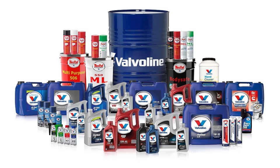 Een greep uit het brede assortiment olie en smeermiddelene van Valvoline - Ide Automotive